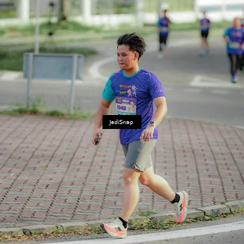 Runner Photo 8332486