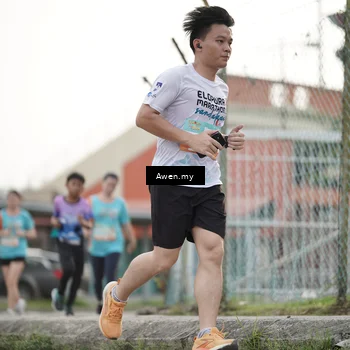 Runner Photo 8332509