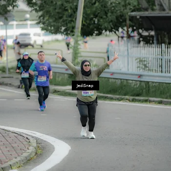 Runner Photo 8332512