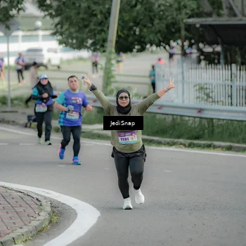 Runner Photo 8332517