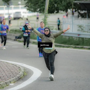 Runner Photo 8332525