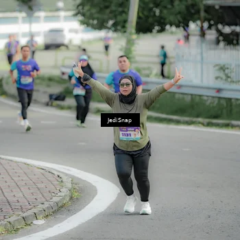 Runner Photo 8332530