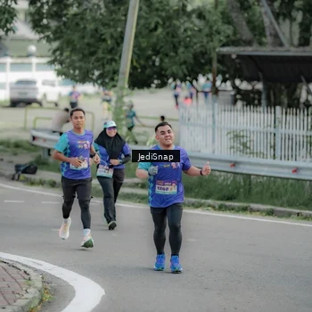 Runner Photo 8332546