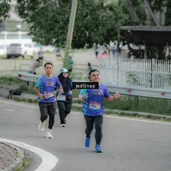 Runner Photo 8332551