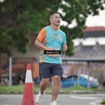 Runner Photo 8332554