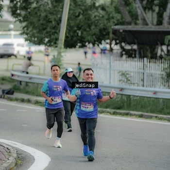 Runner Photo 8332561