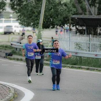 Runner Photo 8332564