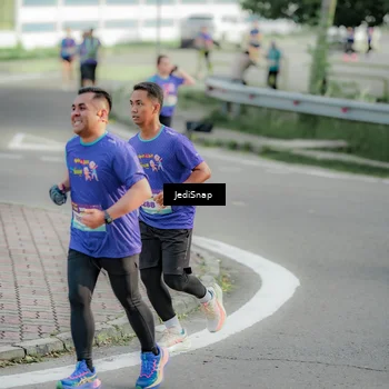 Runner Photo 8332588