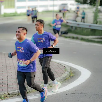 Runner Photo 8332593
