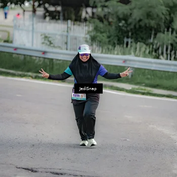 Runner Photo 8332597