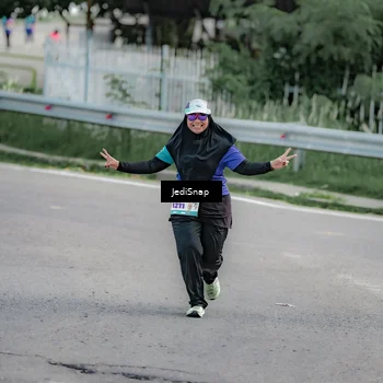 Runner Photo 8332600