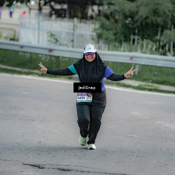 Runner Photo 8332613