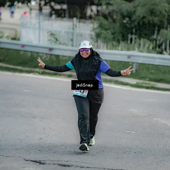 Runner Photo 8332618