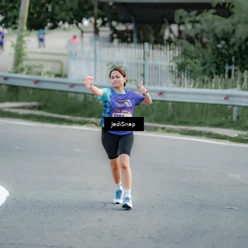 Runner Photo 8332627