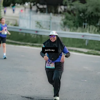 Runner Photo 8332628