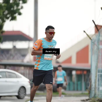 Runner Photo 8332659