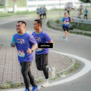 Runner Photo 8332660