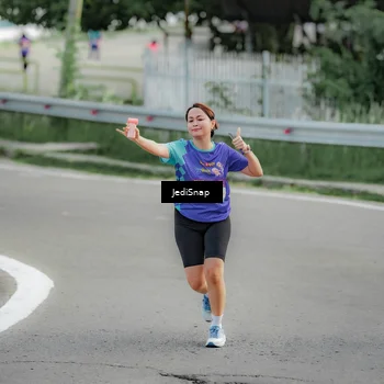 Runner Photo 8332661