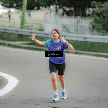 Runner Photo 8332663