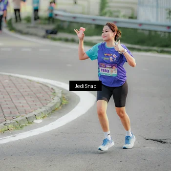 Runner Photo 8332674
