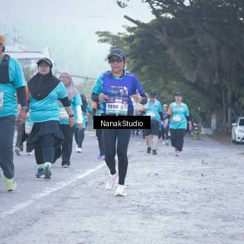 Runner Photo 8332678