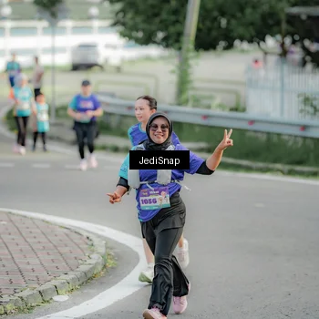 Runner Photo 8332685