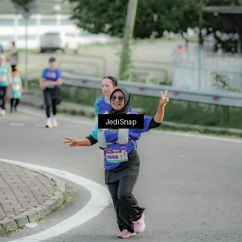 Runner Photo 8332686