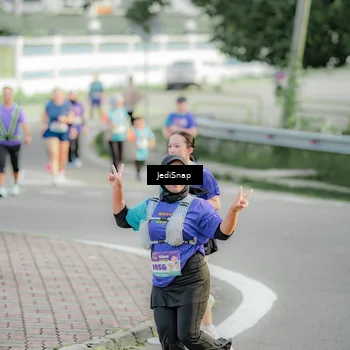 Runner Photo 8332690