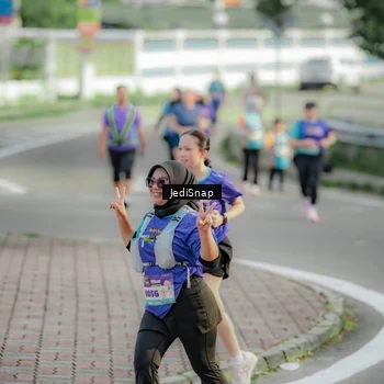 Runner Photo 8332700