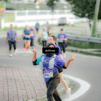 Runner Photo 8332710