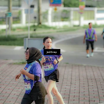 Runner Photo 8332714