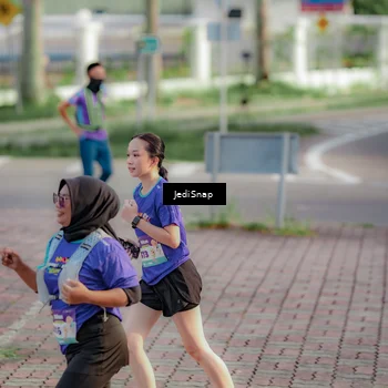 Runner Photo 8332716