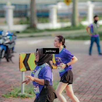 Runner Photo 8332718