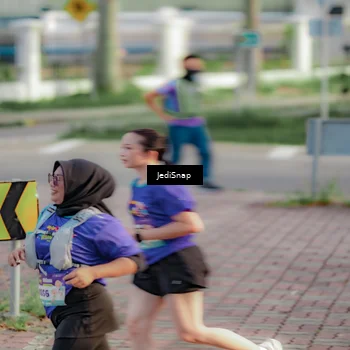 Runner Photo 8332721