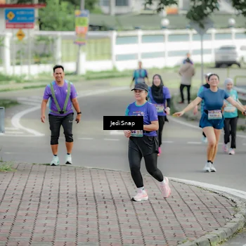 Runner Photo 8332731