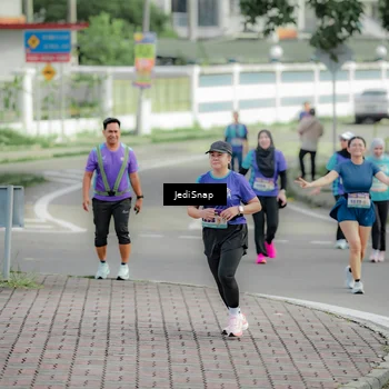 Runner Photo 8332738