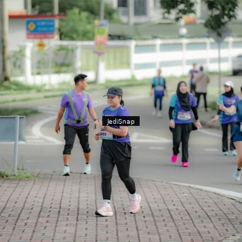 Runner Photo 8332739