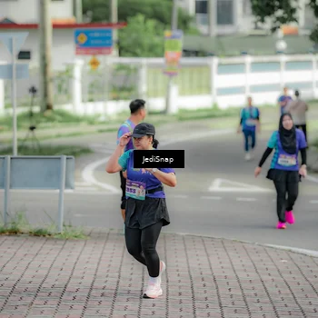Runner Photo 8332743