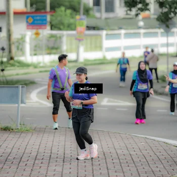 Runner Photo 8332755