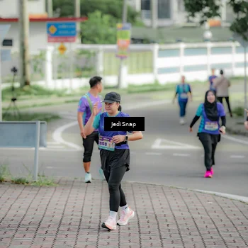 Runner Photo 8332757