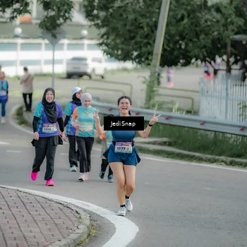 Runner Photo 8332759