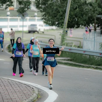 Runner Photo 8332763