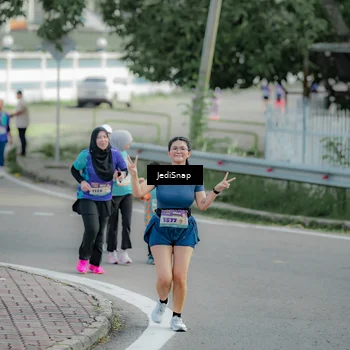 Runner Photo 8332778