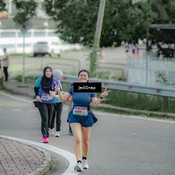 Runner Photo 8332790