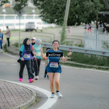 Runner Photo 8332791
