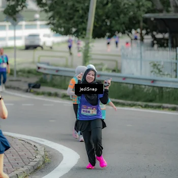 Runner Photo 8332796