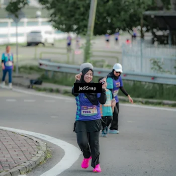 Runner Photo 8332800