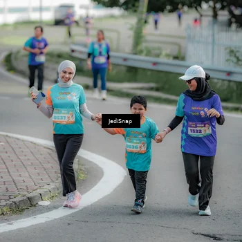 Runner Photo 8332848