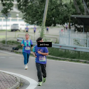 Runner Photo 8332855