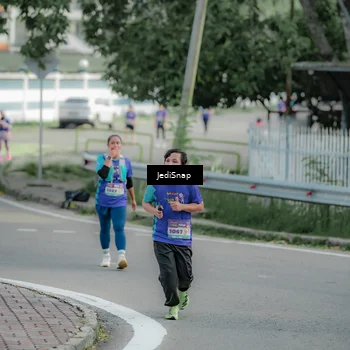 Runner Photo 8332857